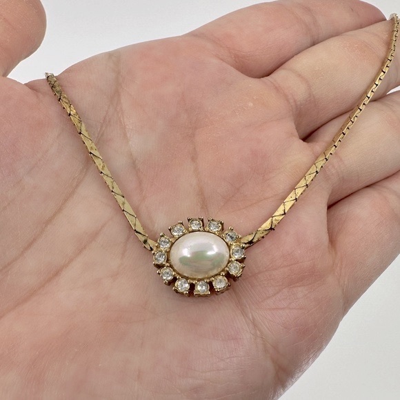 Christian Dior Pearl Necklace - Picture 5 of 5